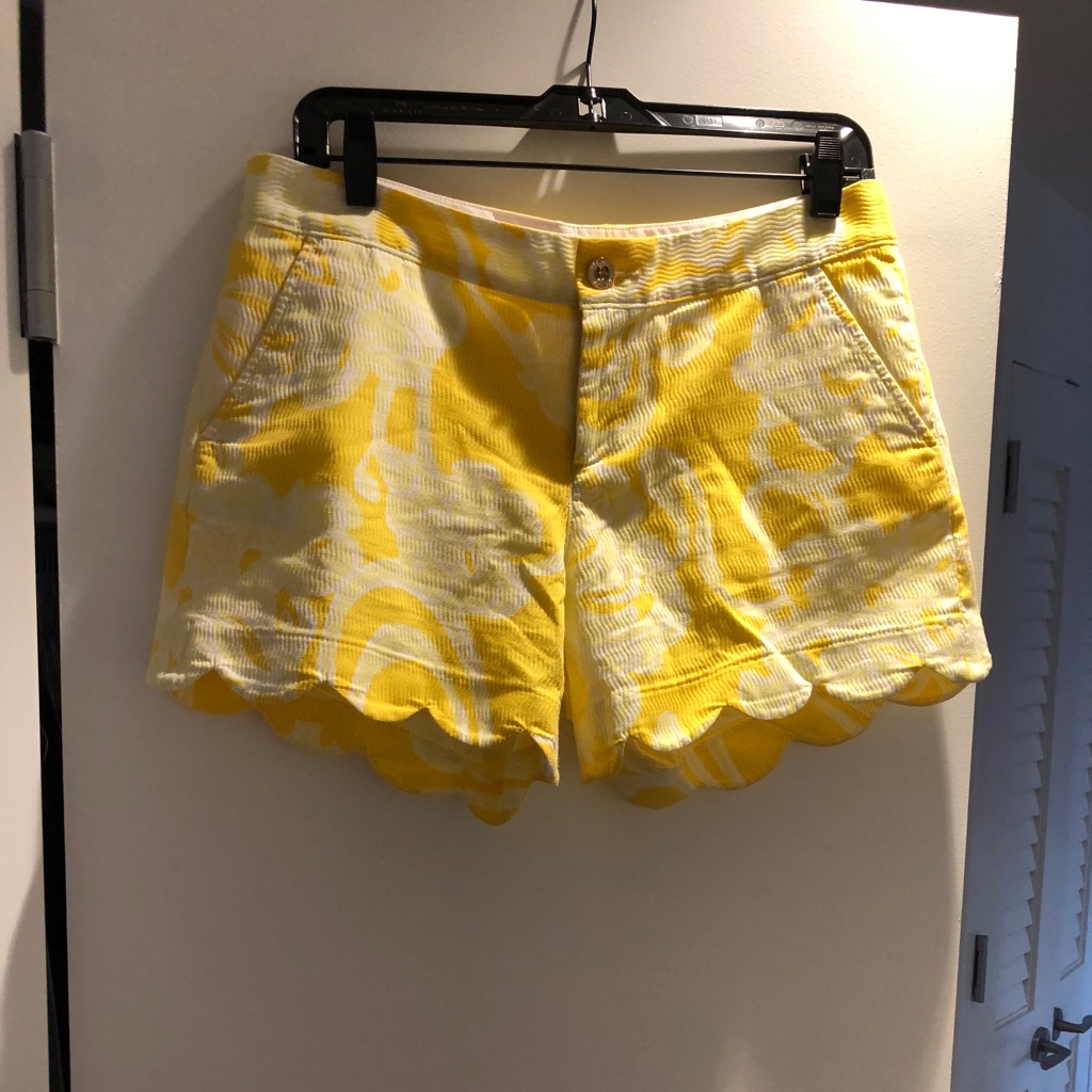 Lilly Pulitzer Shorts - Size 6